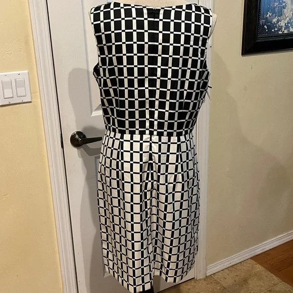 Banana Republic Silk-Feel Black & White Checked Dress - Picture 4 of 5